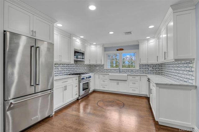 26 Dolly Cam Lane, Old Brookville, NY 11545