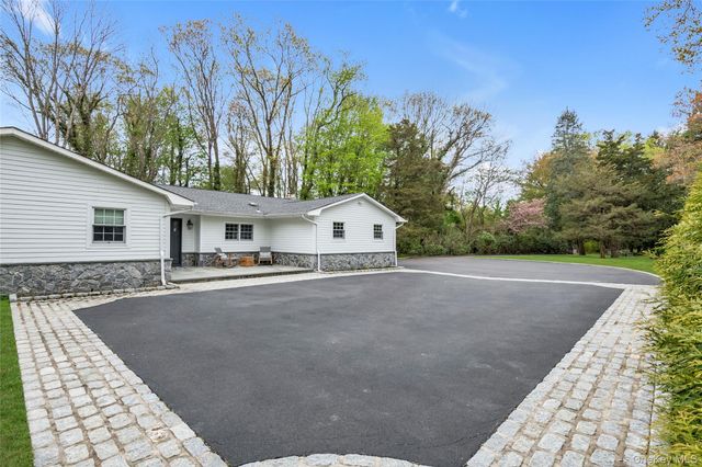 26 Dolly Cam Lane, Old Brookville, NY 11545