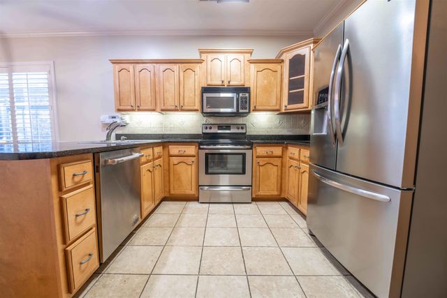 3085 WALKER SPRINGS DR, Lakeland, TN 38002