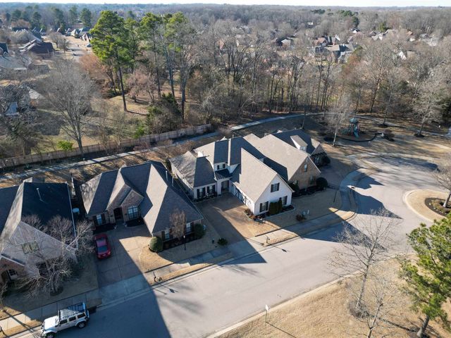 3085 WALKER SPRINGS DR, Lakeland, TN 38002