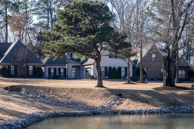 3085 WALKER SPRINGS DR, Lakeland, TN 38002