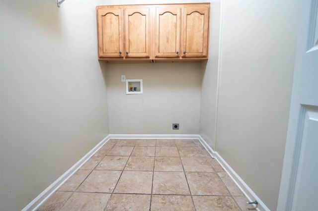 3085 WALKER SPRINGS DR, Lakeland, TN 38002