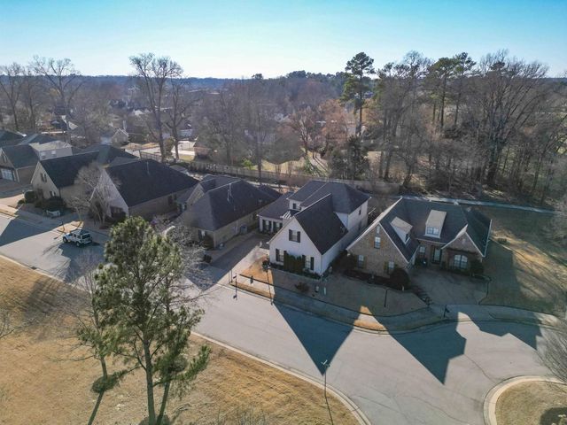 3085 WALKER SPRINGS DR, Lakeland, TN 38002
