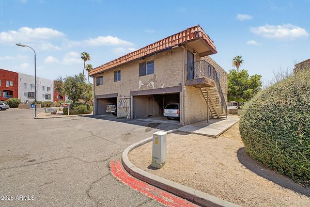 4713 E BELLEVIEW Street, Phoenix, AZ 85008