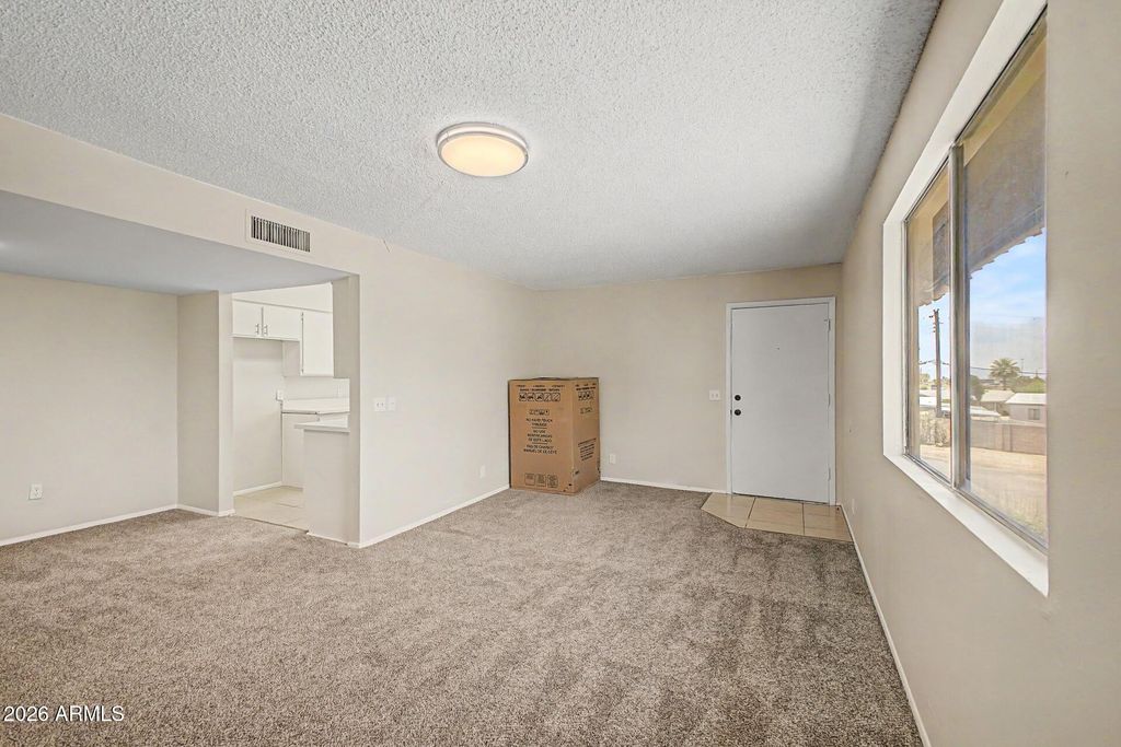 4713 E BELLEVIEW Street, Phoenix, AZ 85008 — photo 2