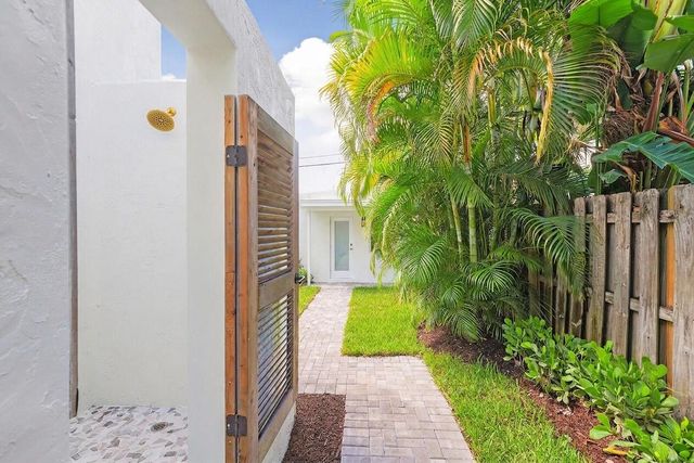 222 NE 9TH Street, Delray Beach, FL 33444