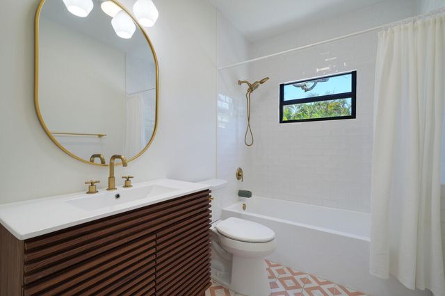 222 NE 9TH Street, Delray Beach, FL 33444