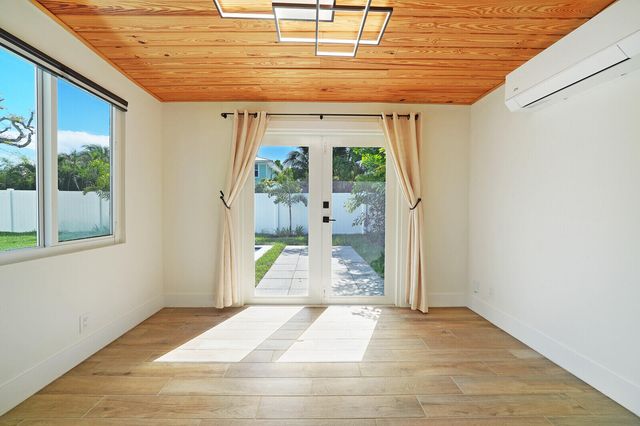 222 NE 9TH Street, Delray Beach, FL 33444