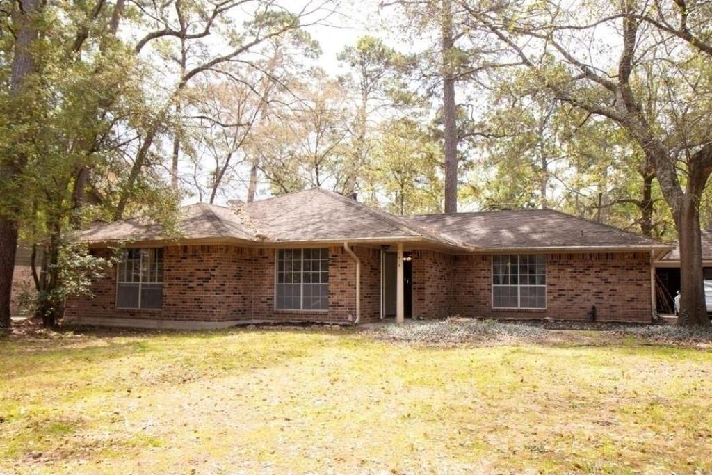 1918 Crystal Springs Drive, Houston, TX 77339