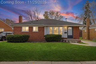 26541 W Davison, Redford, MI 48239