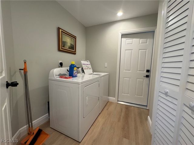 2211 SW 14th PL, Cape Coral, FL 33991