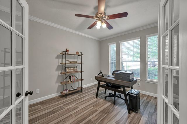 34 W Prairie Dawn Circle, The Woodlands, TX 77385