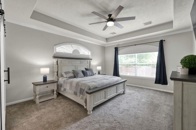 34 W Prairie Dawn Circle, The Woodlands, TX 77385