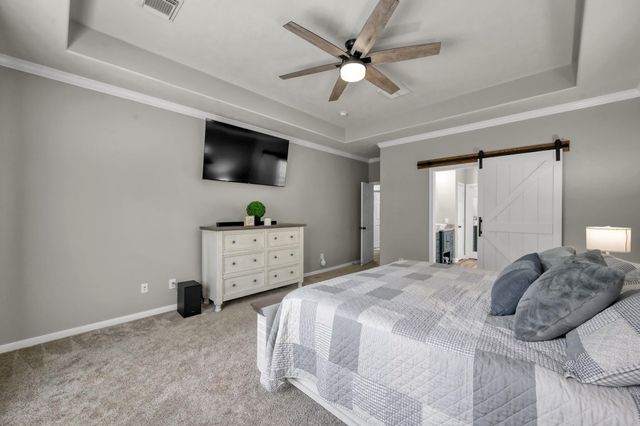 34 W Prairie Dawn Circle, The Woodlands, TX 77385