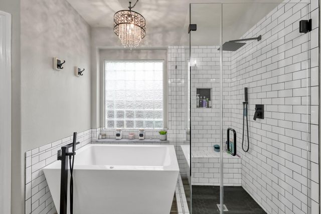 34 W Prairie Dawn Circle, The Woodlands, TX 77385