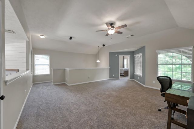 34 W Prairie Dawn Circle, The Woodlands, TX 77385