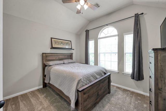 34 W Prairie Dawn Circle, The Woodlands, TX 77385