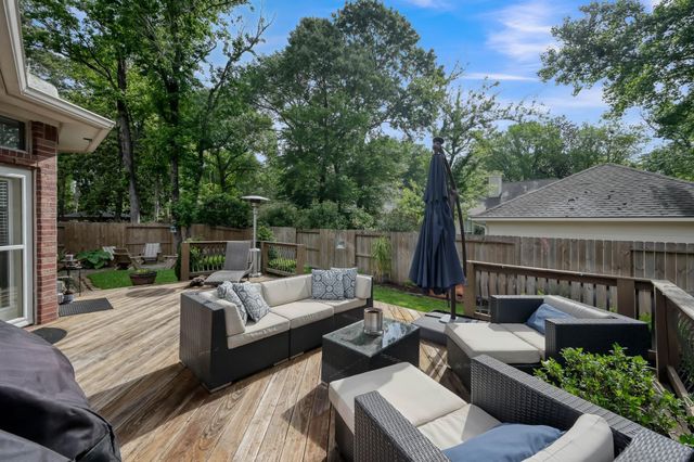 34 W Prairie Dawn Circle, The Woodlands, TX 77385