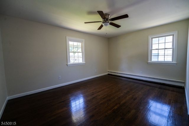 219 Haroldson Pl, Pompton Lakes Boro, NJ 07442