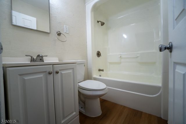219 Haroldson Pl, Pompton Lakes Boro, NJ 07442