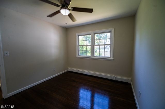 219 Haroldson Pl, Pompton Lakes Boro, NJ 07442