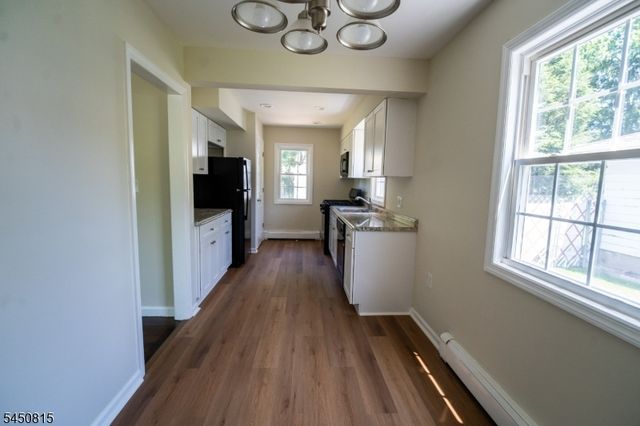 219 Haroldson Pl, Pompton Lakes Boro, NJ 07442