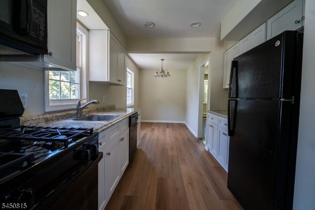 219 Haroldson Pl, Pompton Lakes Boro, NJ 07442