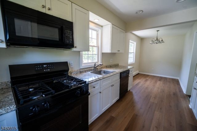 219 Haroldson Pl, Pompton Lakes Boro, NJ 07442