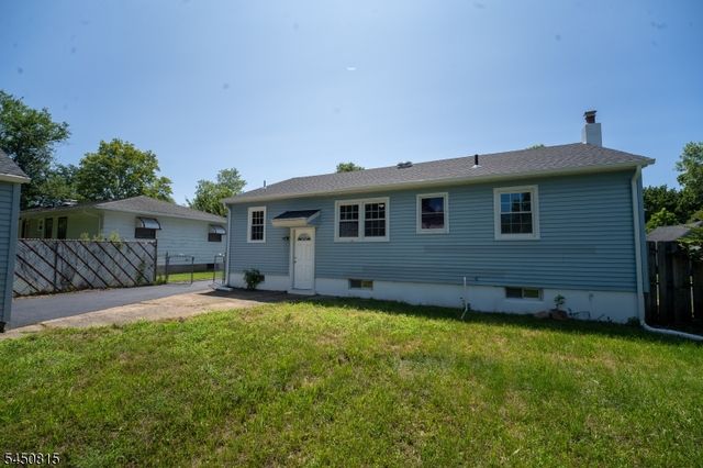 219 Haroldson Pl, Pompton Lakes Boro, NJ 07442