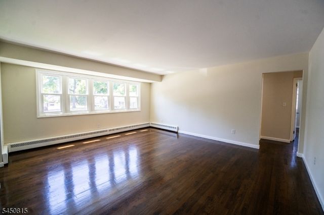 219 Haroldson Pl, Pompton Lakes Boro, NJ 07442