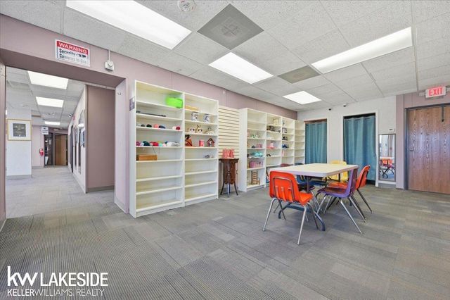 17006 Mack Avenue, Grosse Pointe, MI 48230