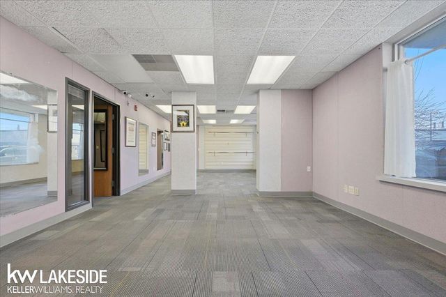 17006 Mack Avenue, Grosse Pointe, MI 48230