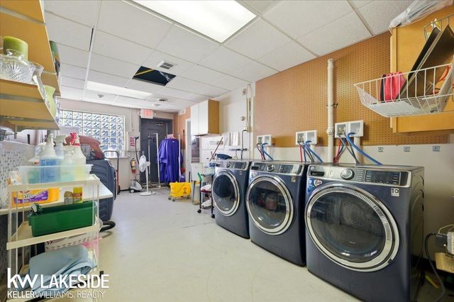 17006 Mack Avenue, Grosse Pointe, MI 48230