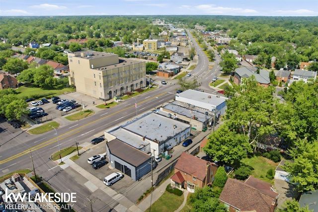 17006 Mack Avenue, Grosse Pointe, MI 48230