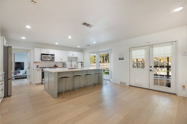 7327 Spring Valley Road, Dallas, TX 75254