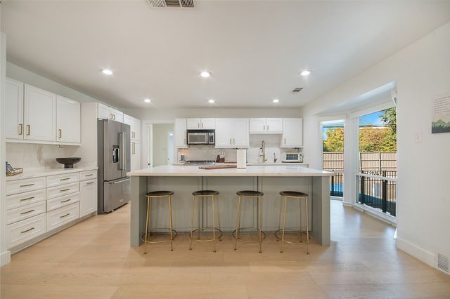 7327 Spring Valley Road, Dallas, TX 75254