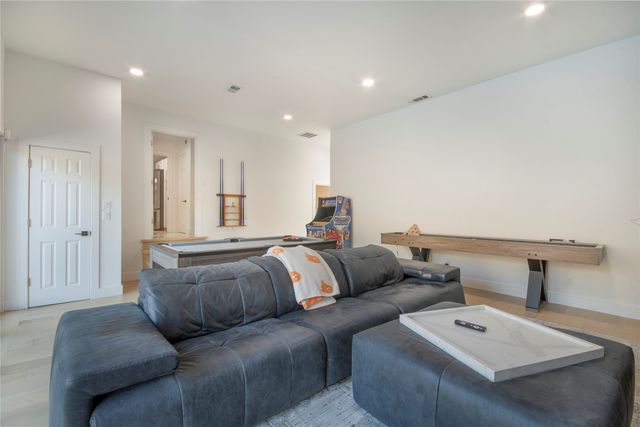 7327 Spring Valley Road, Dallas, TX 75254