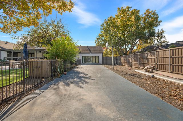 7327 Spring Valley Road, Dallas, TX 75254