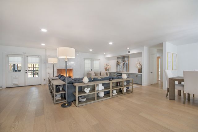 7327 Spring Valley Road, Dallas, TX 75254