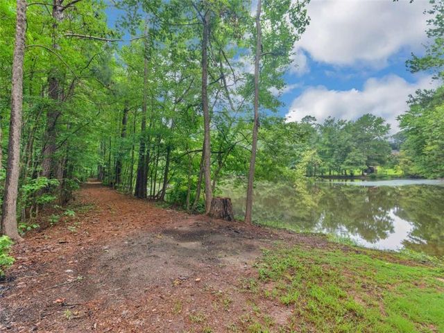 50 Ridge Pointe, Stockbridge, GA 30281
