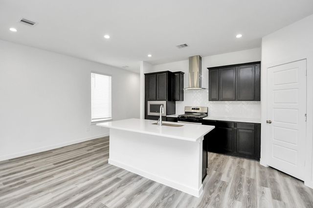 12316 Basilwood Drive, Houston, TX 77047