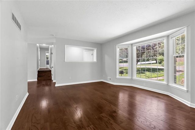 6217 Crisp Avenue, Kansas City, MO 64133