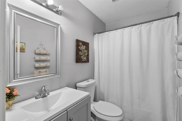 173 Ridgewood Drive, Magnolia, TX 77355