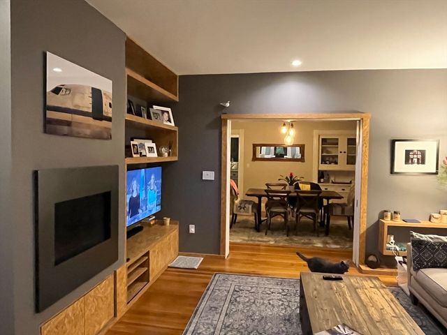 11 Edwards 1, Beverly, MA 01915