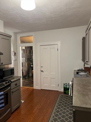 11 Edwards 1, Beverly, MA 01915