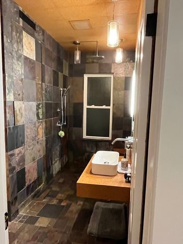 11 Edwards 1, Beverly, MA 01915