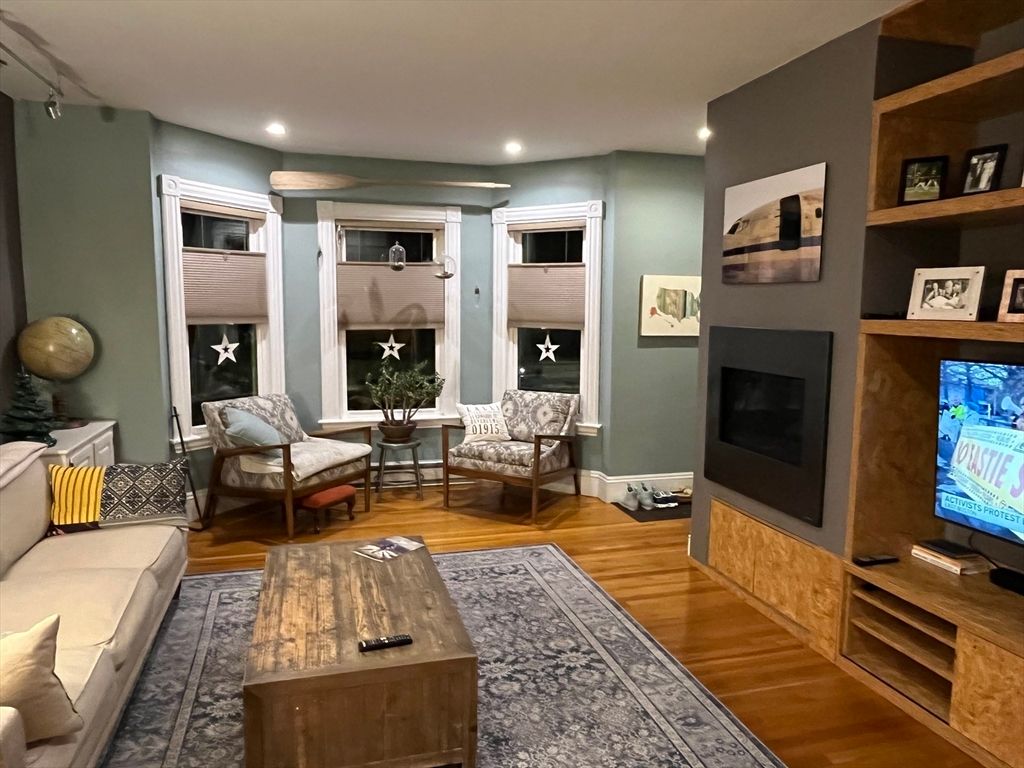 11 Edwards 1, Beverly, MA 01915