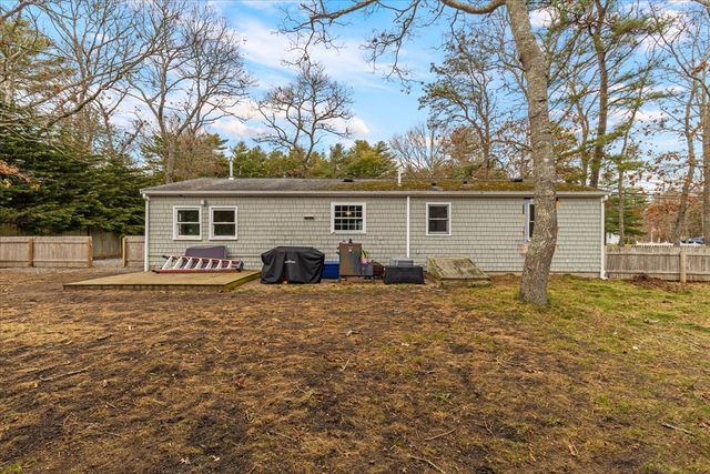 145 Quinaquisset Ave, Mashpee, MA 02649