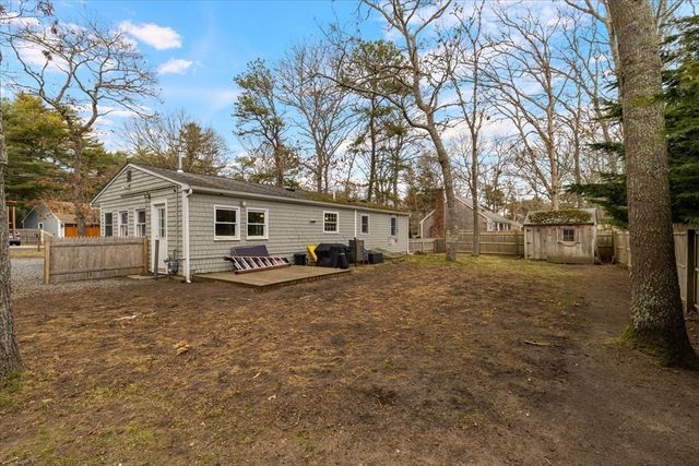 145 Quinaquisset Ave, Mashpee, MA 02649