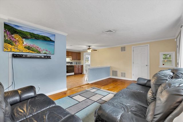 145 Quinaquisset Ave, Mashpee, MA 02649